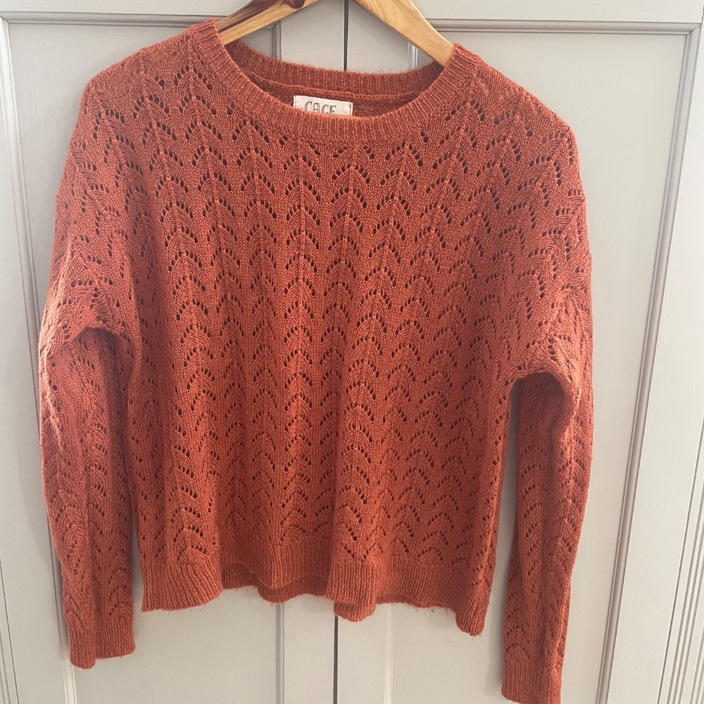 Cage Women’s Crocheted Patterned Sweater, size large